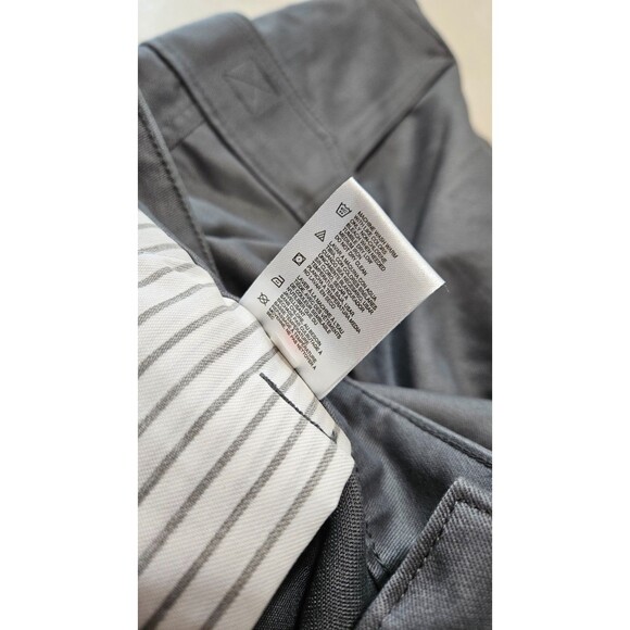 Dickies Black Classic Fit Pockets Button & Zipper Women's Shorts Size 14 - Picture 3 of 7